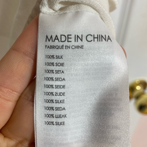 Club Monaco Silk Buttoned Sleeveless Lightweight Boxy White Blouse Size Medium - Picture 10 of 11